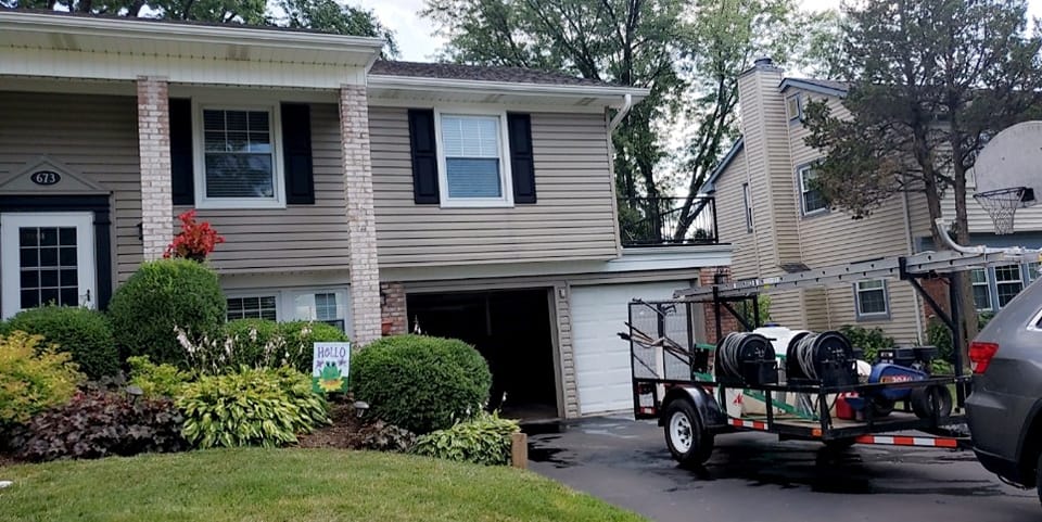 Pressure washing trailer